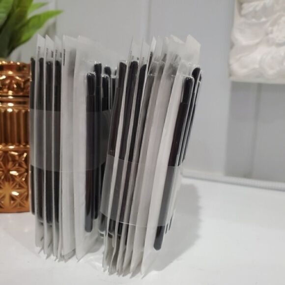 💋💋💋 140 lip gloss / eye brush applicators - Picture 2 of 2